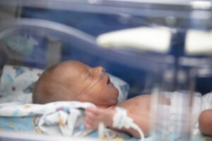 Dónde colocar silla bebé coche según la DGT 5 A-qué-semana-puede-nacer-un-bebé-prematuro