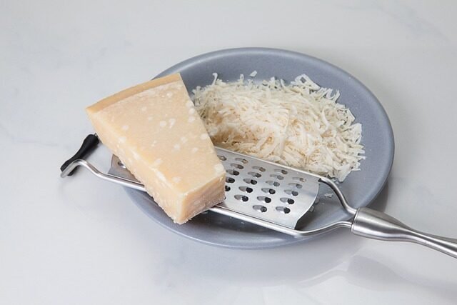 ¿Es peligroso comer queso durante el embarazo?