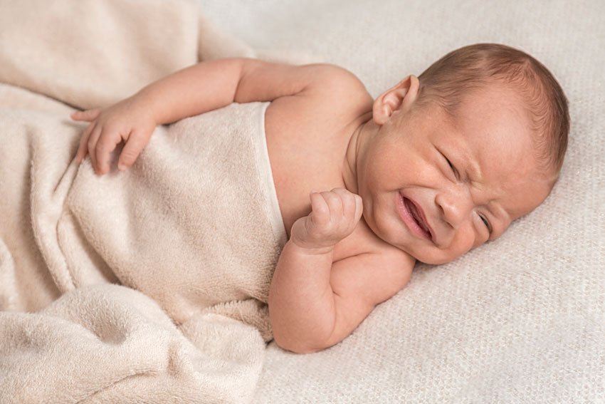 ¿Cómo puedo aliviar los cólicos de mi bebé? 1 Que causa el colico en los bebes